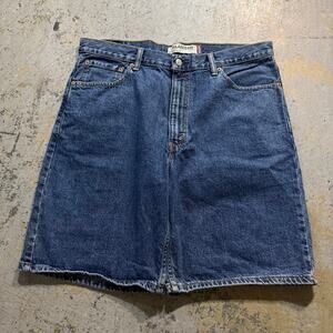 Vintage Y2K Levi’s 550 Relaxed Fit Denim Jorts 36